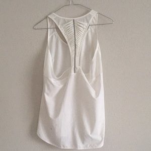 White lululemon Tank